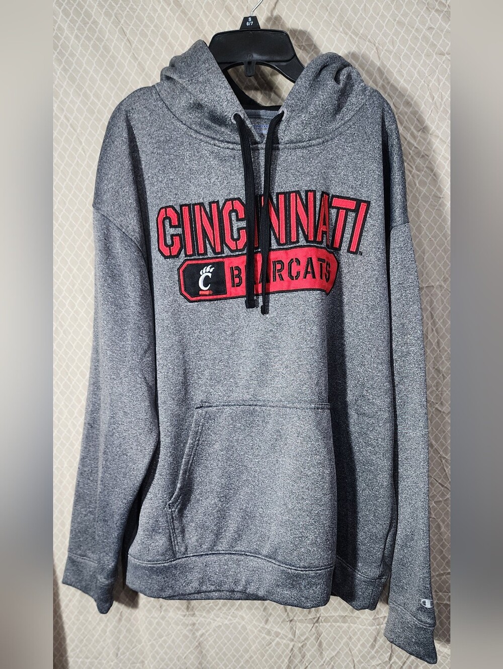 University of Cincinnati Bearcats Hoodie Champion Men's Large Great Shape